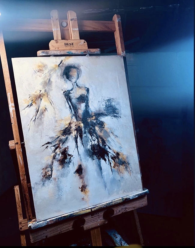 Mari Gior in Studio